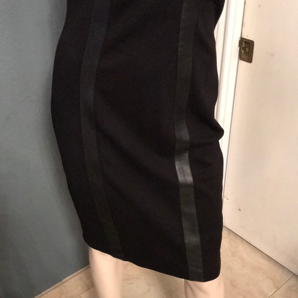 Black dress - Picture 3 of 5